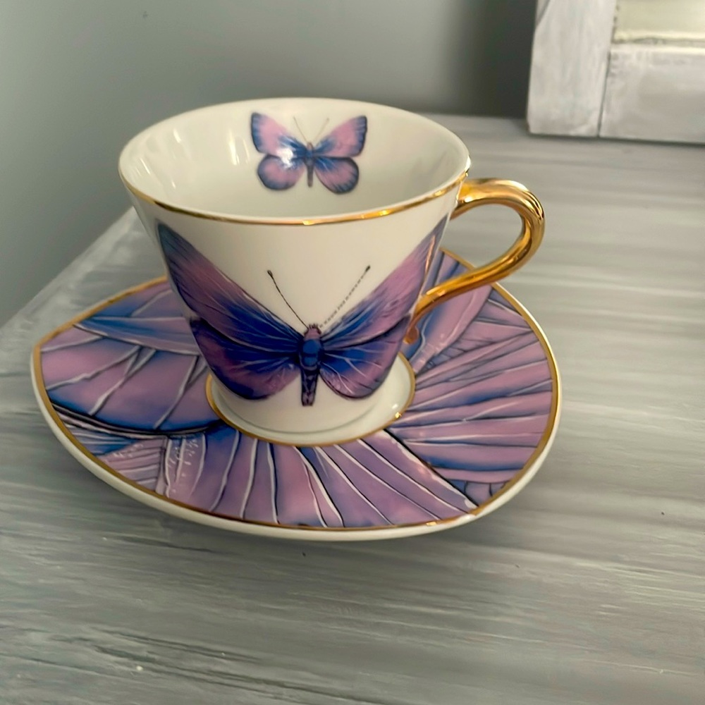 GRACE TEAWARE butterfly Tea Cup and Saucer Set!